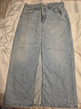 Universal Thread Light Blue Denim Maxi Skirt with Front Slit